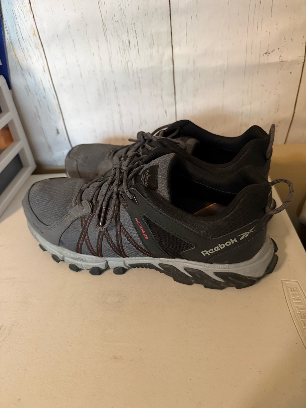 Size 12 Reebok Trailgrip Work Men's Alloy Toe Athletic Safety Shoes work shoes